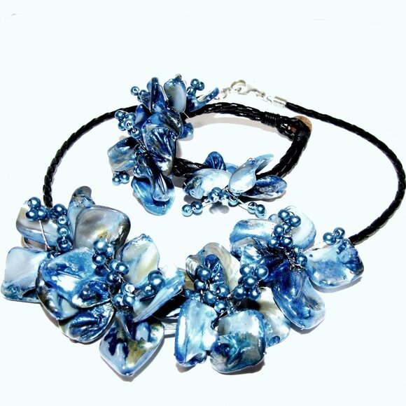Dyed Mother of Pearl Necklace & Bracelet - Picture 1 of 5